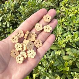 15 MM AHŞAP ÇİÇEK DÜĞME 